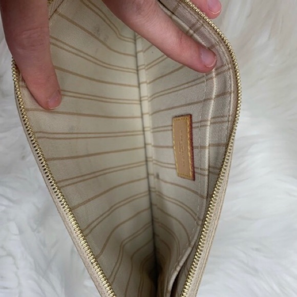 SOLD Louis Vuitton Damier Azur Neverfull Pochette - Picture 5 of 7